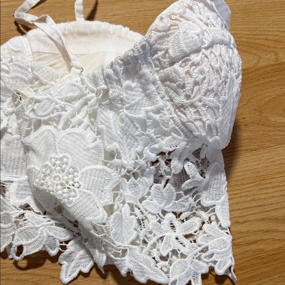 L’atiste by Amy White Lace Floral Crop Top Bustier Small - Picture 4 of 6